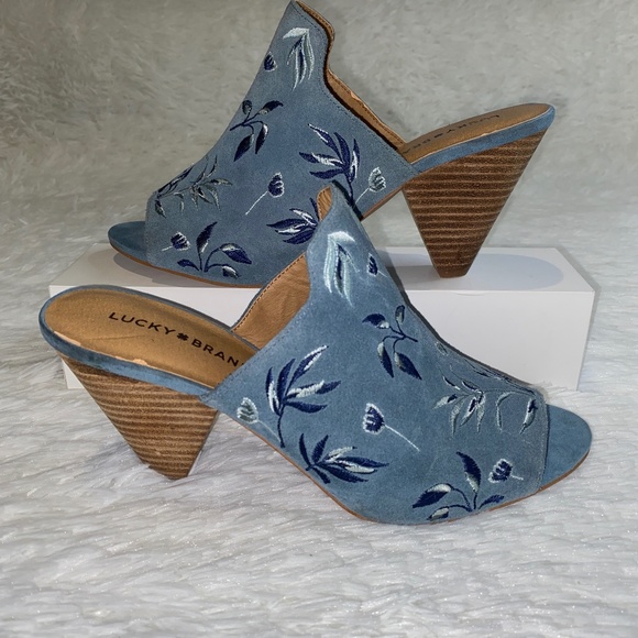 Lucky Brand Shoes - Lucky Brand Chambray Suede embroidered Mules In Excellent Condition 10